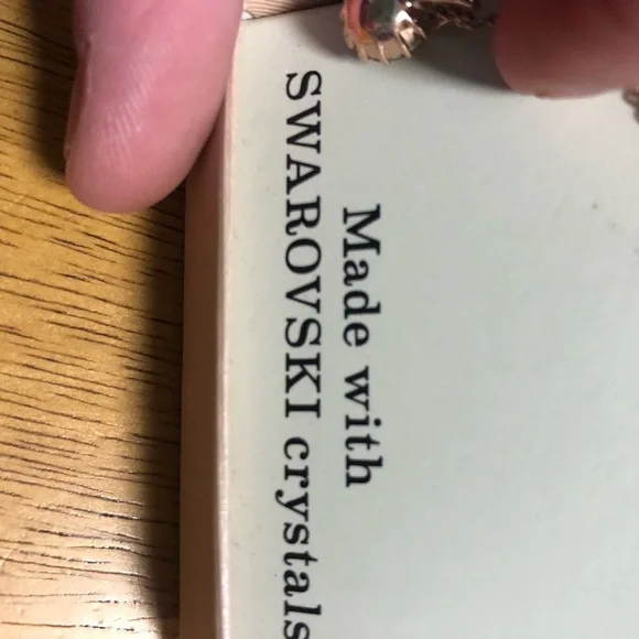 City Rocks Swarovski Crystals earring and necklace set new in box - Picture 3 of 4